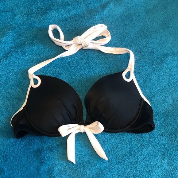 Victoria’s Secret top ❗️Add bundle for discount - Picture 2 of 3